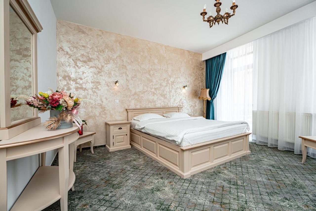 Hotel Rin Сибиу Экстерьер фото